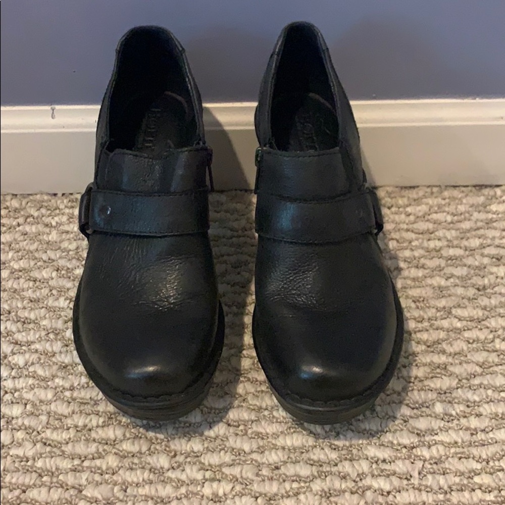 Born Black Clog